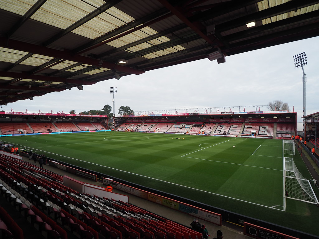 Premier League Matchday: Iraola Returns to Bournemouth and Manchester United Face Fulham